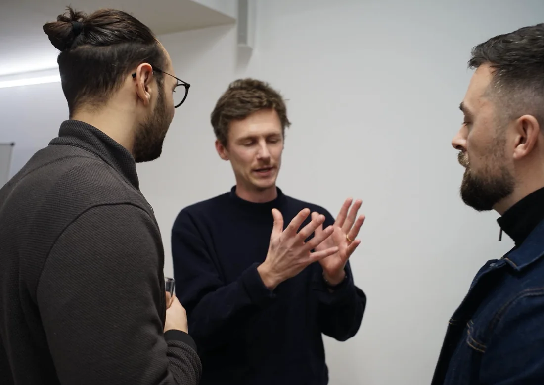 Tristan Gillen mentoring two startup founders